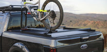 Cargar imagen en el visor de la galería, Roll-N-Lock 2019 Ram 1500 65.6in Bed Qwikrak Recreational Bars