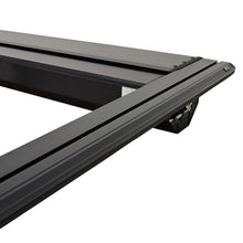 Cargar imagen en el visor de la galería, Westin 19-26 Ram 1500 (New Body)(Excl. RamBox) 5ft 7in Bed Manual Retractable Tonneau Cover - Black