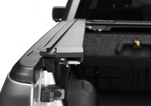 Cargar imagen en el visor de la galería, RealTruck 19-26 RAM 1500 5.7ft Bed w/RAMBOX (w or w/o MultiFunc Tailgate) RetraxPRO EZ-Off FRC-4000