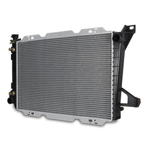 Cargar imagen en el visor de la galería, Mishimoto Ford Bronco Replacement Radiator 1985-1996