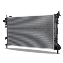 Cargar imagen en el visor de la galería, Mishimoto Ford Focus Replacement Radiator 2000-2004