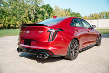 Cargar imagen en el visor de la galería, Corsa 22-25 Cadillac CT4 V Blackwing 3in Active Valve Cat-Back - 4.5in Carbon Fiber Black Tip