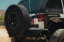 Cargar imagen en el visor de la galería, DV8 Offroad Universal Molle Adj. Antenna &amp; Whip Mount