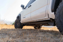 Cargar imagen en el visor de la galería, DV8 Offroad 2024+ Toyota Tacoma Trailing Arm Skid Plates