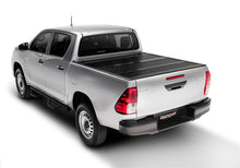 Cargar imagen en el visor de la galería, UnderCover 05-15 Toyota Tacoma 6ft Flex Bed Cover