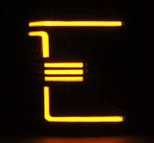 Cargar imagen en el visor de la galería, User 3