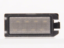 Cargar imagen en el visor de la galería, Raxiom 14-20 Jeep Grand Cherokee WK2 Axial Series LED License Plate Lamps