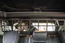Cargar imagen en el visor de la galería, DV8 Offroad 2021-2024 Ford Bronco Dog Barrier