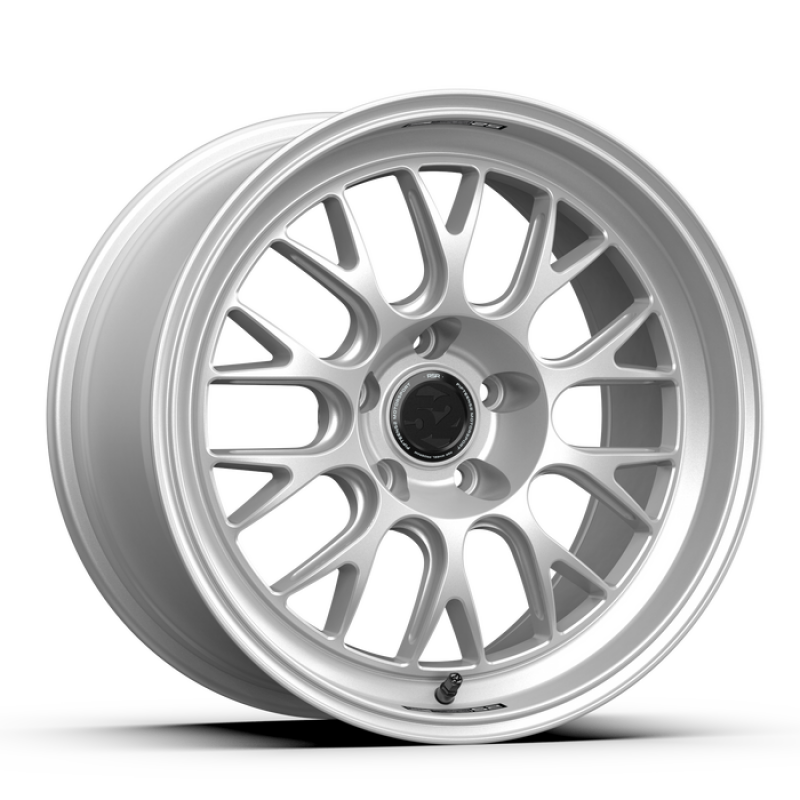 fifteen52 Holeshot RSR 18x10.5 5x120 25mm ET 72.56mm Center Bore Radiant Silver