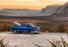 Cargar imagen en el visor de la galería, UnderCover 19-20 Chevy Silverado 1500 6.5ft Lux Bed Cover - Satin Steel Metallic