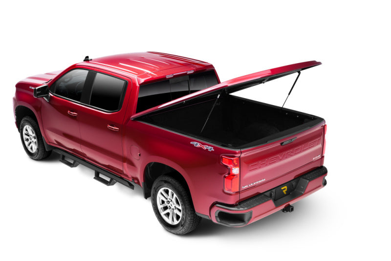 UnderCover 19-20 Chevy Silverado 1500 6.5ft Lux Bed Cover - Satin Steel Metallic