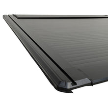 Cargar imagen en el visor de la galería, Westin 19-26 GM Silverado/Sierra 1500 5ft 8in Bed Manual Retractable Tonneau Cover - Black