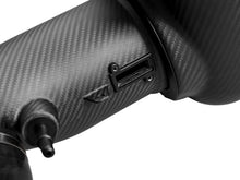 Cargar imagen en el visor de la galería, AWE Tuning 24-26 Ford S650 Mustang GT/Dark Horse S-FLO Carbon Intake