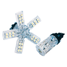 Cargar imagen en el visor de la galería, Oracle 3157 15 SMD 3 Chip Spider Bulb (Single) - Cool White