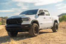 Cargar imagen en el visor de la galería, DV8 Offroad 19-25 RAM 1500 Crew Cab OE Plus Side Steps - Black Steel
