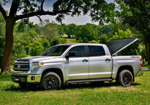 Cargar imagen en el visor de la galería, UnderCover 16-20 Toyota Tacoma 5ft SE Bed Cover - Black Textured (Req Factory Deck Rails)