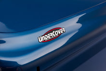 Cargar imagen en el visor de la galería, UnderCover 14-18 Chevy Silverado (19 Legacy) 5.8ft SE Smooth Bed Cover - Ready To Paint