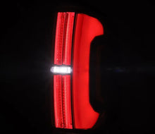 Cargar imagen en el visor de la galería, User 3