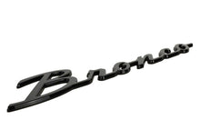 Cargar imagen en el visor de la galería, Ford Racing 21-24 Bronco Classic Script Fender Badge Kit - Gloss Black