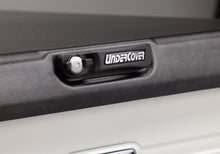 Cargar imagen en el visor de la galería, UnderCover 2021 Ford F-150 Ext/Crew Cab 6.5ft Elite Bed Cover - Black Textured