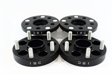 Cargar imagen en el visor de la galería, ISC Suspension 5x114 Hub Centric Wheel Spacers 25mm 56.1HB Black (Pair)