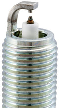 Cargar imagen en el visor de la galería, NGK Laser Iridium Spark Plug Box of 4 (DILKAR8K8G)