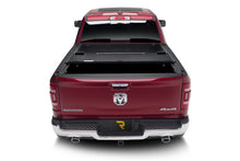 Cargar imagen en el visor de la galería, UnderCover 19-20 Ram 1500 5.7ft Flex Bed Cover