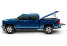 Cargar imagen en el visor de la galería, UnderCover 07-13 Chevy Silverado 1500 5.8ft Lux Bed Cover - Black