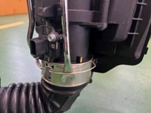 Cargar imagen en el visor de la galería, HKS CARBON AIR CLEANER INLET for RZ34