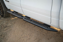 Cargar imagen en el visor de la galería, DV8 Offroad 19-25 RAM 1500 Crew Cab OE Plus Side Steps - Black Steel