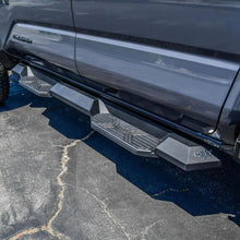 Cargar imagen en el visor de la galería, Westin/HDX 2024+ Toyota Tacoma Double Cab Xtreme Nerf Step Bars - Textured Black