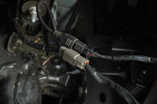 Cargar imagen en el visor de la galería, DV8 Offroad Universal 4-Way 1-DTP to 4-DTP Plug Harness - 15ft