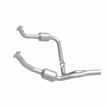 Cargar imagen en el visor de la galería, MagnaFlow 10-11 Jeep Wrangler 3.8L Direct Fit CARB Compliant Catalytic Converter