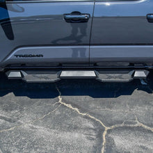 Cargar imagen en el visor de la galería, Westin/HDX 2024+ Toyota Tacoma Double Cab Xtreme Nerf Step Bars - Textured Black