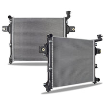 Cargar imagen en el visor de la galería, Mishimoto Jeep Commander Replacement Radiator 2006-2010