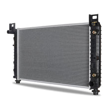 Cargar imagen en el visor de la galería, Mishimoto Cadillac Escalade Replacement Radiator 2002-2004