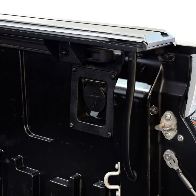 Westin 22-26 Toyota Tundra 5ft 5in. (66in.) Bed Electric Retractable Tonneau Cover - Black