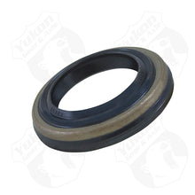 Cargar imagen en el visor de la galería, Yukon Gear GM 7.75in Borg Warner Left Hand Axle Seal