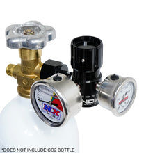Cargar imagen en el visor de la galería, Snow Performance Billet Adjustable (0-475PSI) CO2 Regulator w/Gauges