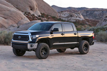 Cargar imagen en el visor de la galería, Fabtech 16-18 Toyota Tundra 2WD/4WD 4in Uniball Upper Control Arm System - Component Box