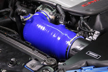 Cargar imagen en el visor de la galería, Mishimoto 2016 Chevy Camaro SS 6.2L Performance Air Intake - Black