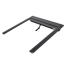 Cargar imagen en el visor de la galería, Westin 19-26 Ram 1500 (New Body)(Excl. RamBox) 5ft 7in Bed Manual Retractable Tonneau Cover - Black