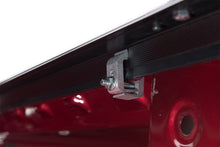 Cargar imagen en el visor de la galería, Tonno Pro 2019 GMC Sierra 1500 Fleets 5.8ft Lo-Roll Tonneau Cover