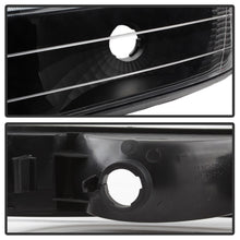 Cargar imagen en el visor de la galería, Xtune Chevy Silverado 99-02 Amber Reflector Bumper Lights Black CBL-JH-CS99-AM-BK