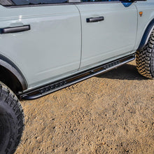 Cargar imagen en el visor de la galería, Westin 21-23 Ford Bronco 4dr (Excl. Bronco Sport) Rock Slider - Textured Black