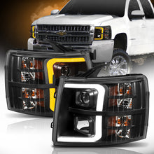 Cargar imagen en el visor de la galería, ANZO 07-13 Chevrolet Silverado 1500 Plank Style Projector Headlights Black w/ Amber