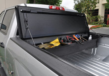 Cargar imagen en el visor de la galería, BAK 17-18 Ford Super Duty 6ft 9in &amp; 8ft beds BAK BOX 2