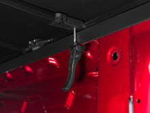 Cargar imagen en el visor de la galería, Tonno Pro 88-99 Chevy C1500 8ft Fleetside Tonno Fold Tri-Fold Tonneau Cover
