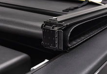 Cargar imagen en el visor de la galería, Truxedo 09-18 Ram 1500 &amp; 19-20 Ram 1500 Classic 6ft 4in Deuce Bed Cover