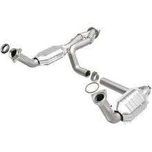 Cargar imagen en el visor de la galería, MagnaFlow Conv DF 02-06 Cadillac Escalade / 02-06 Chevy Avalanche 5.3L Dual Conv Y-Pipe Assembly 2WD